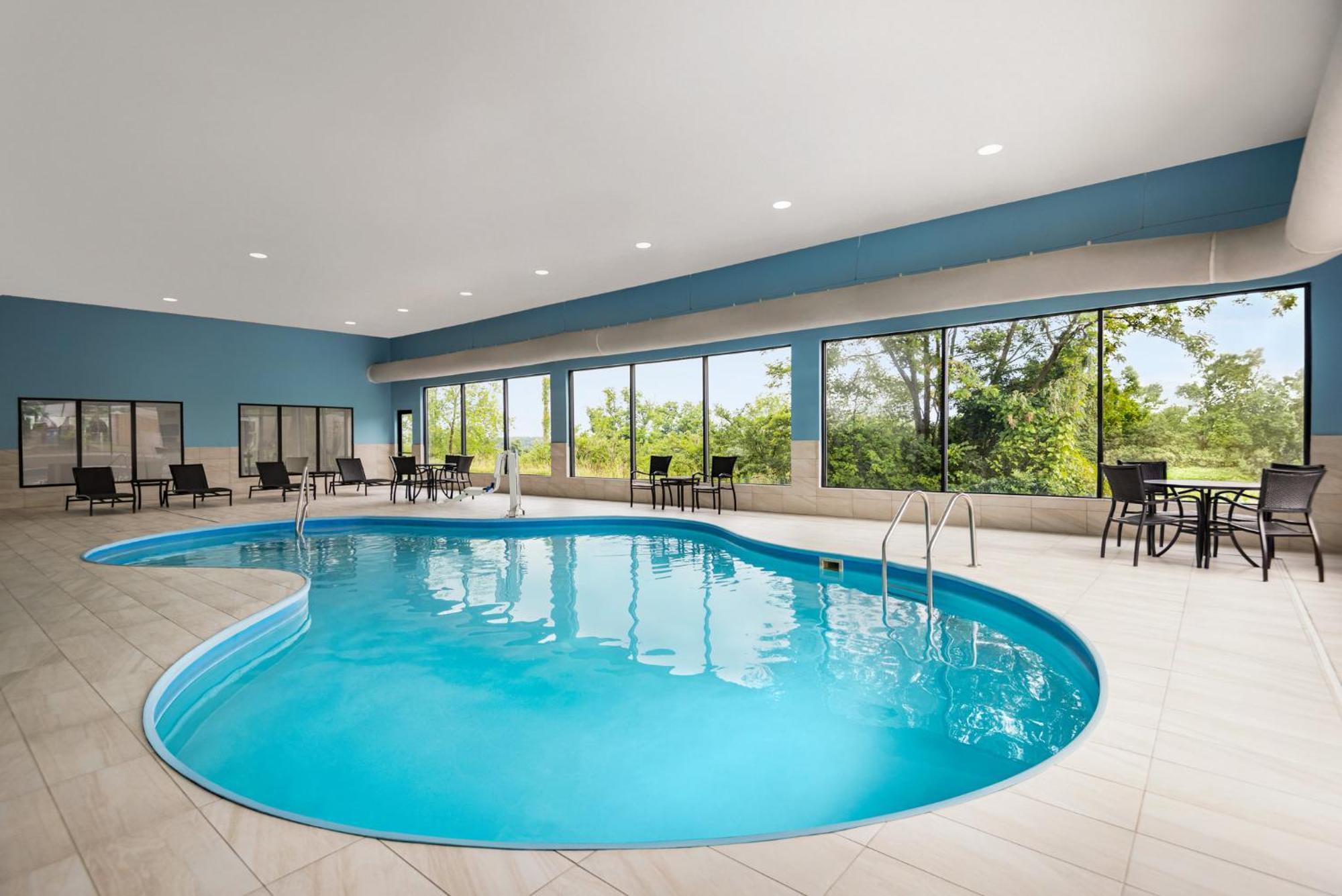 Holiday Inn Express Morgantown By Ihg Exterior foto